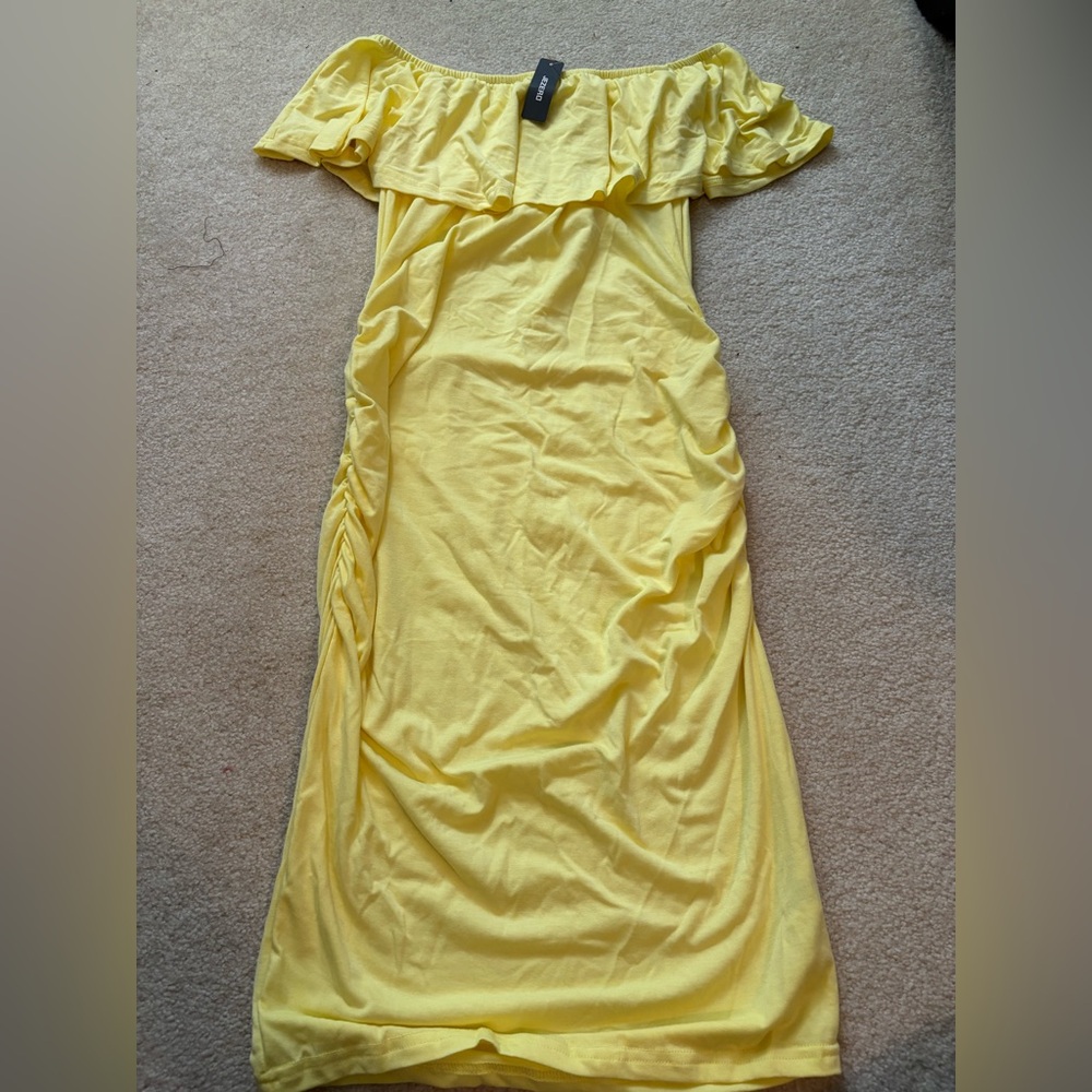 M- NWT Off Shoulder Rouched Body-con Dress